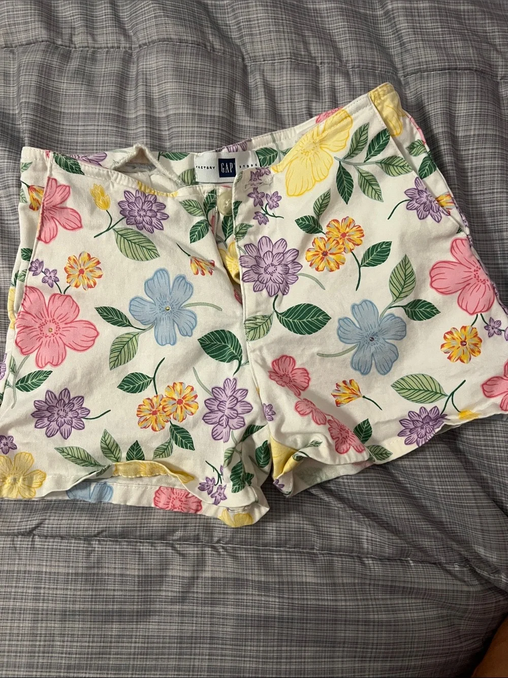 Khaki and flowered girls shorts